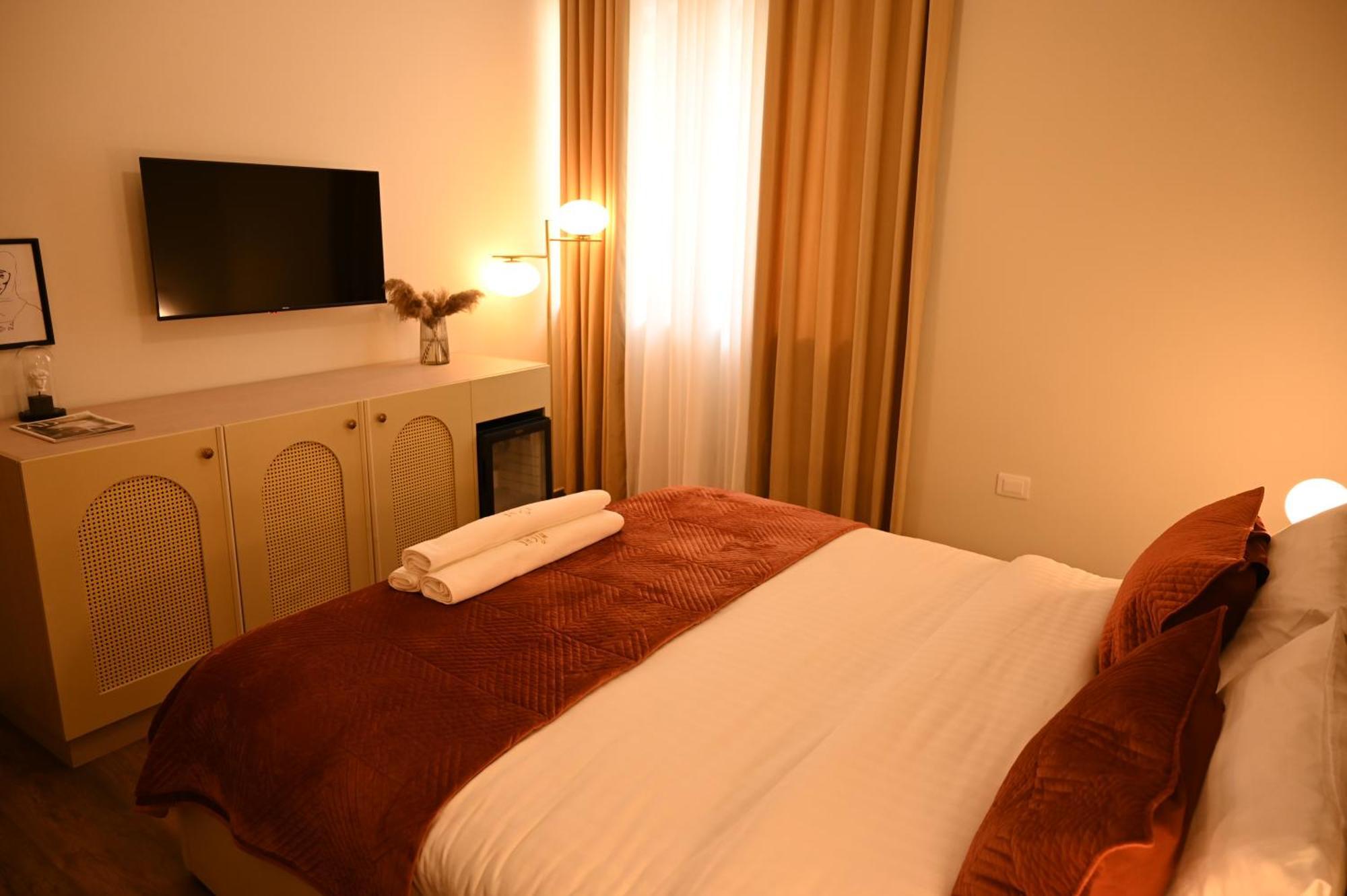 Niche Boutique Hotel Tirana Exterior foto